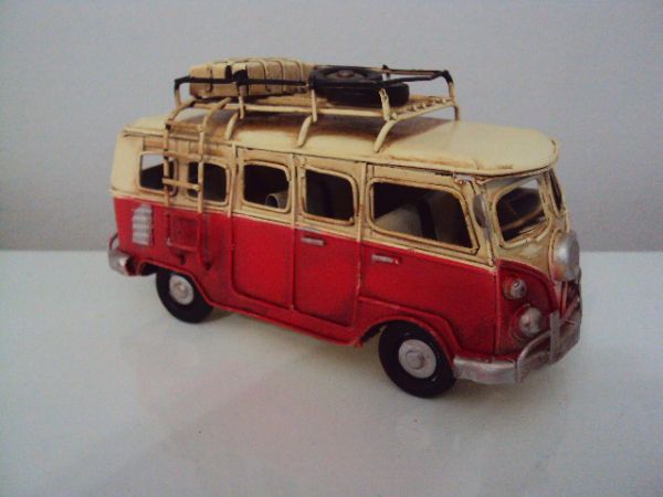 Enfeite carro de metal